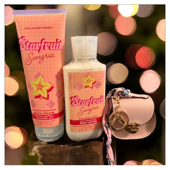 Bath & Body Works Other - Body Cream and Lotion Set -with keychain coin purse Gif Set 🎁🎁🎁🎁wrapped